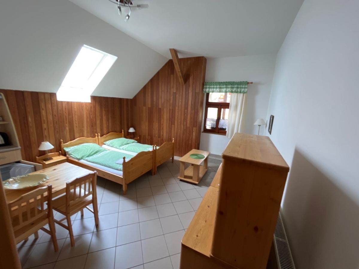 Sokoli Hnizdo Hotel Hlaska Kültér fotó