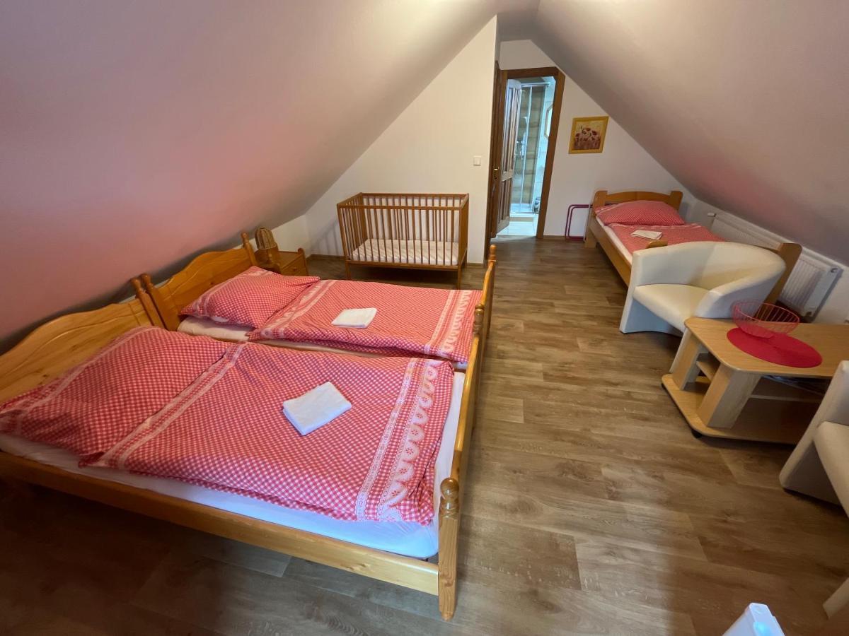 Sokoli Hnizdo Hotel Hlaska Kültér fotó